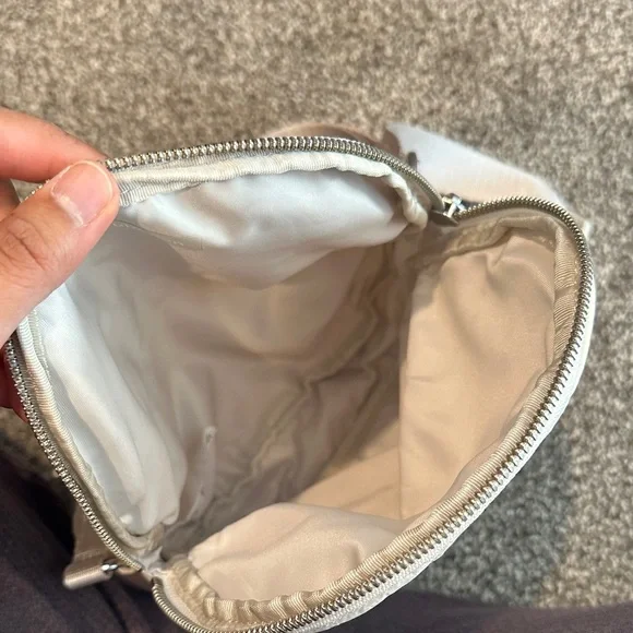 Lululemon All Night Festival Bag 2L - Picture 5 of 7